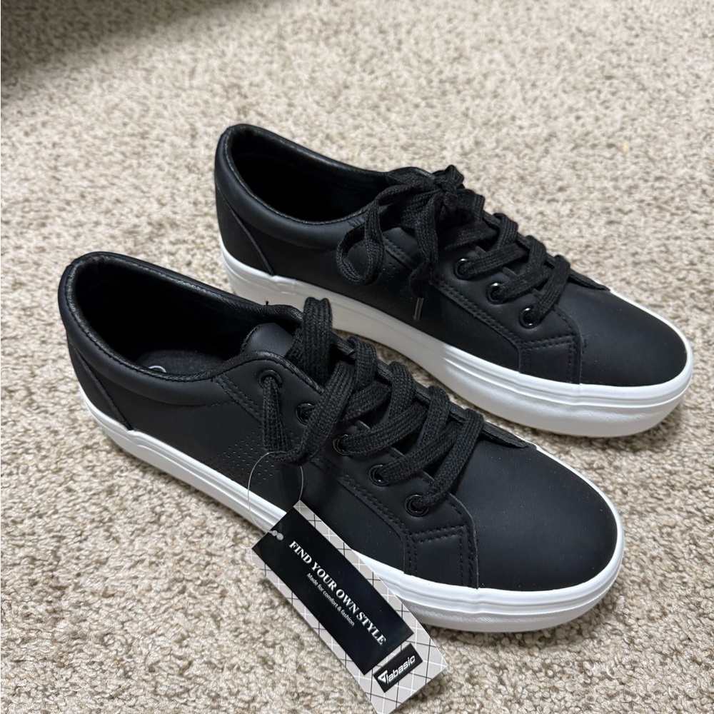 Women's Black Sneakers